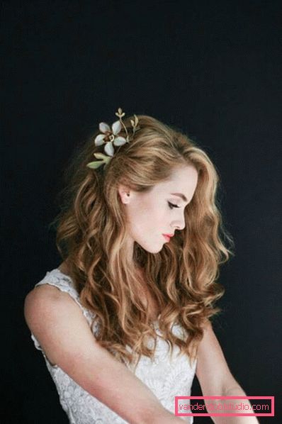 Hairstyles with fresh flowers in the hair (for a wedding, graduation, children)