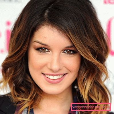 More pronounced shatush on dark hair of medium length