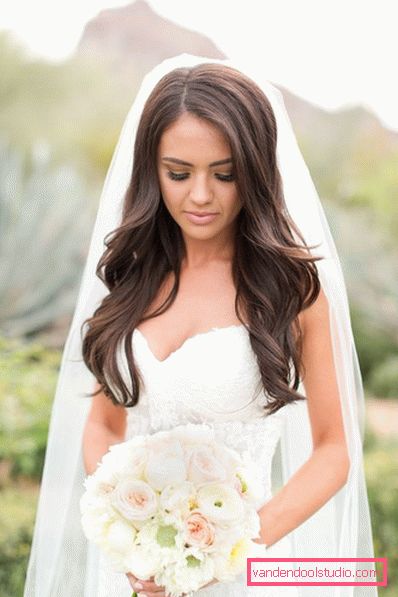 Wedding hairstyles for long hair with a veil