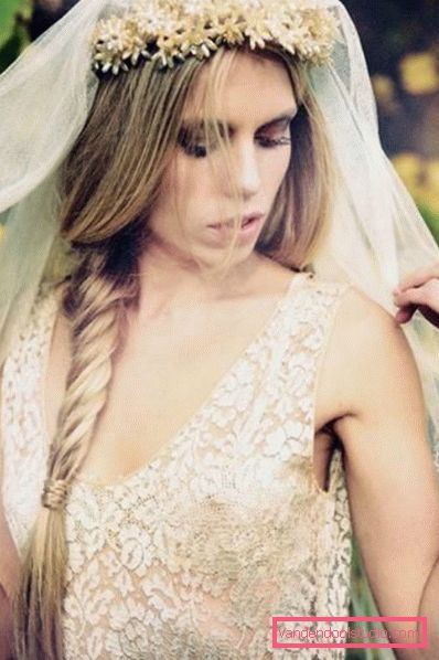 Wedding hairstyles for long hair with a veil