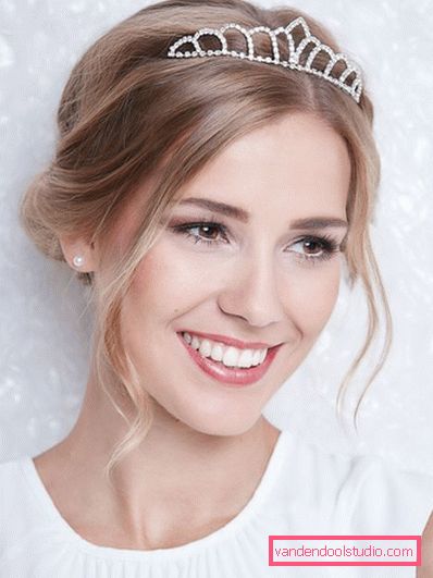 Wedding hairstyles with tiara