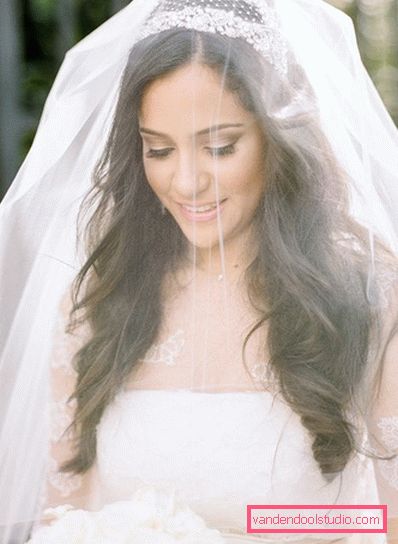 Wedding hairstyles with veil and diadem
