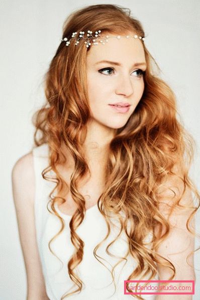 Wedding hairstyles with diadem for long hair