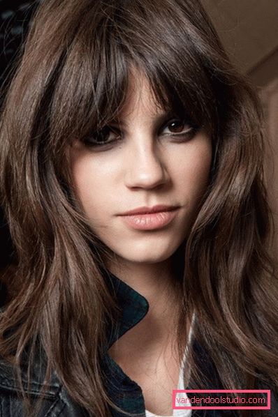 female haircut cascade with bangs