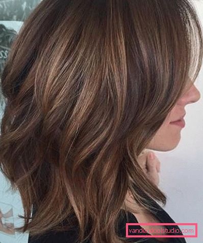 Women's hairstyles for medium hair for a round face