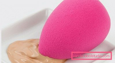 Beauty blender - drop-shaped sponge “pink egg”