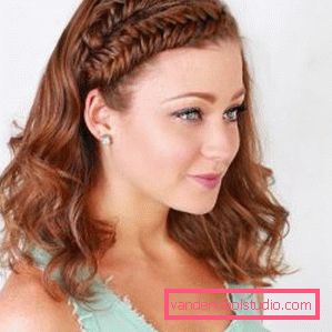 Make hair with braids on medium hair