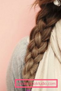 Make hair with braids on medium hair