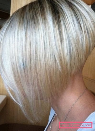 Cutting a bob stalk - side view Spectacular and stylish haircut on the leg