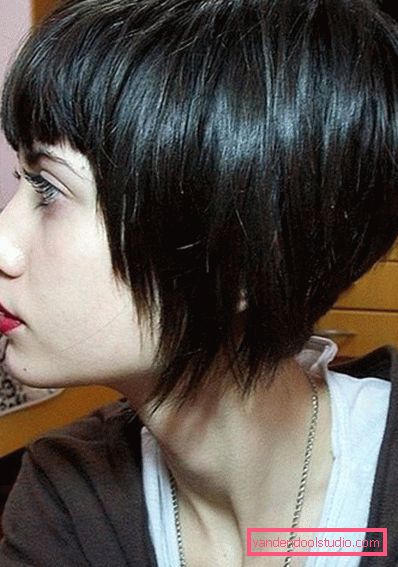Cutting a bob stalk - side view Spectacular and stylish haircut on the leg
