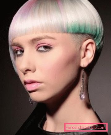 Haircut page Elegant haircut page for short and medium hair