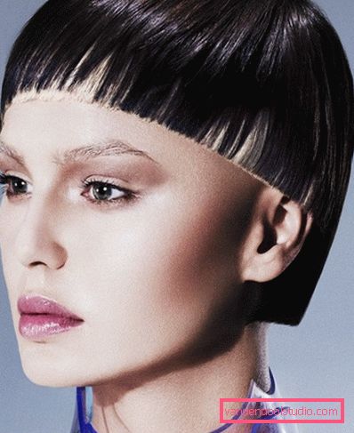 Haircut page Elegant haircut page for short and medium hair