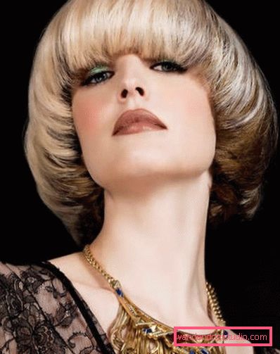 Haircut page Elegant haircut page for short and medium hair