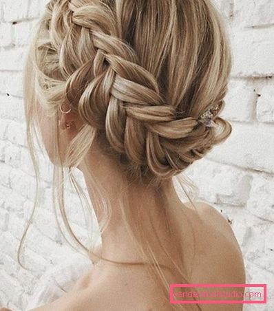 Elegant hairstyles with braids 2019-2020