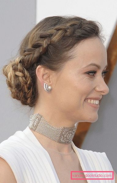 Elegant hairstyles with braids 2019-2020