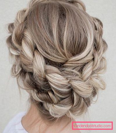 Elegant hairstyles with braids 2019-2020