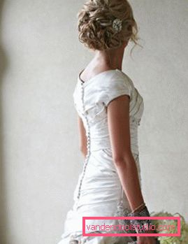How to choose a hairstyle for a wedding