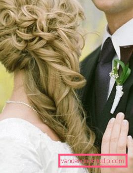 How to choose a hairstyle for a wedding