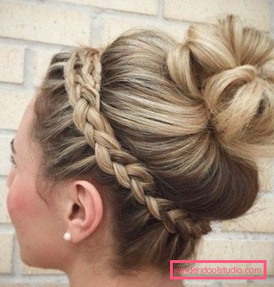 Beautiful and simple hairstyles for the holiday