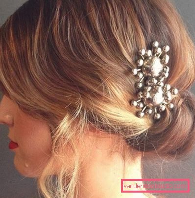 Beautiful and simple hairstyles for the holiday