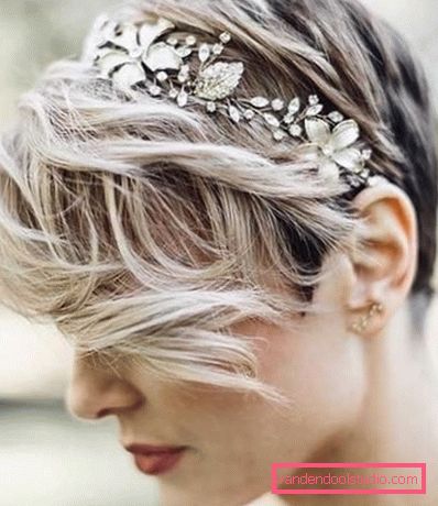 Beautiful and simple hairstyles for the holiday