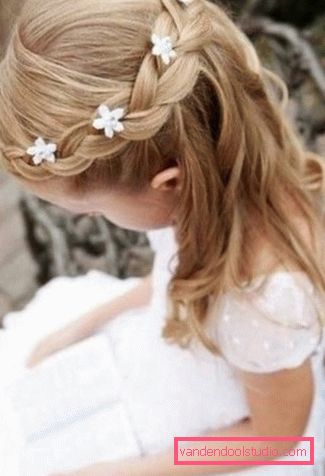 Beautiful and simple hairstyles for the holiday