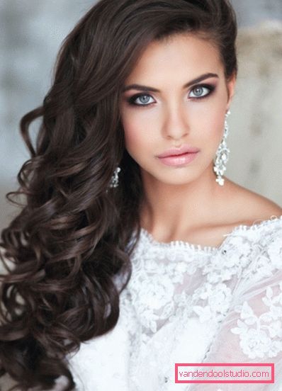 Beautiful hairstyles for long and medium flowing hair