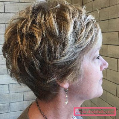 Beautiful evening hairstyles for short hair - photo step by step