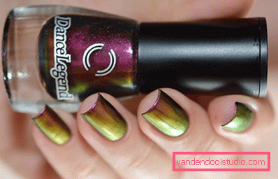 green overflow on the nails