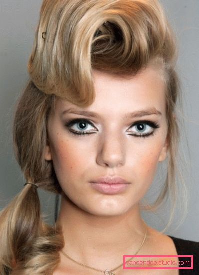 Hairstyles for prom on medium hair Light and beautiful hairstyles for prom for medium hair