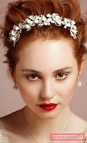 Hairstyles for prom on medium hair Light and beautiful hairstyles for prom for medium hair