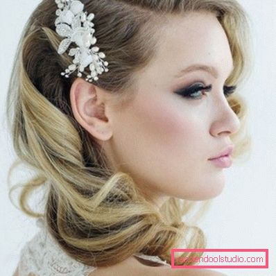 Hairstyles for prom on medium hair Light and beautiful hairstyles for prom for medium hair