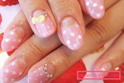 cute polka dot design on nails cute polka dot design on nails