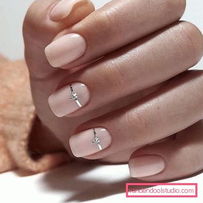 Minimalism on the nails