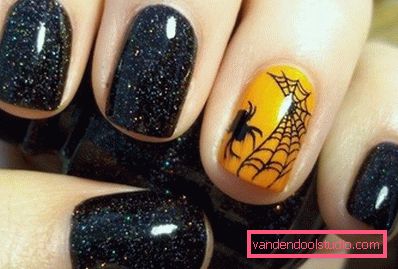 Halloween manicure