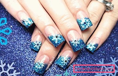 snowflakes on nails