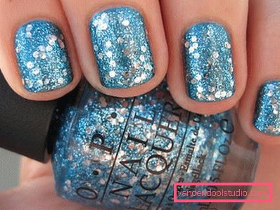 bluish-gray glitter nail art