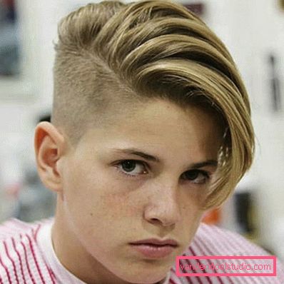 Trendy hairstyles on the side for boys with parting 2019