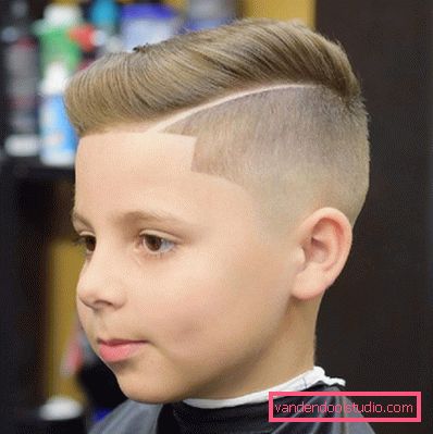 Trendy hairstyles on the side for boys with parting 2019