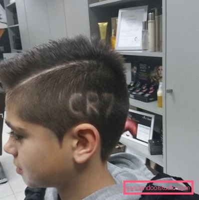 Trendy hairstyles on the side for boys with parting 2019