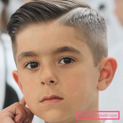 Trendy hairstyles on the side for boys with parting 2019