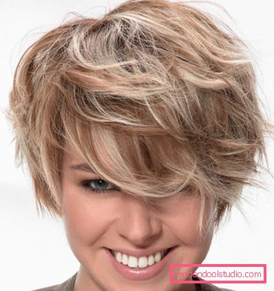 Fashionable haircuts for an oval face 2019