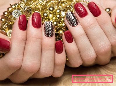 Luxurious New Year's Manicure 2020