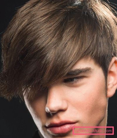 Men's hairstyles on the side - practicality and impeccability