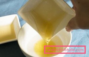 A mixture of oils in masks for hair Sea buckthorn oil for dry and damaged hair