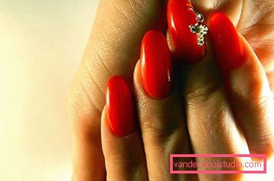 red manicure red manicure