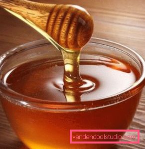 Popular honey hair masks