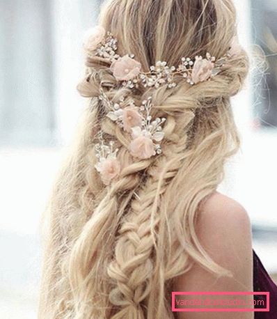 Hairstyles for prom 2019 - top of the most beautiful hairstyles for the evening