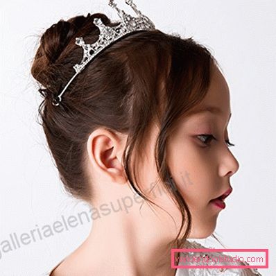 Hairstyles with tiara for girls - top 10 styling with a crown