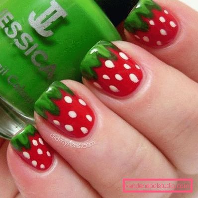 beautiful strawberry manicure